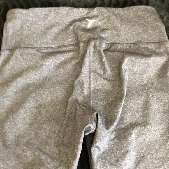 Old Navy Athletic Leggings - Picture 2 of 5
